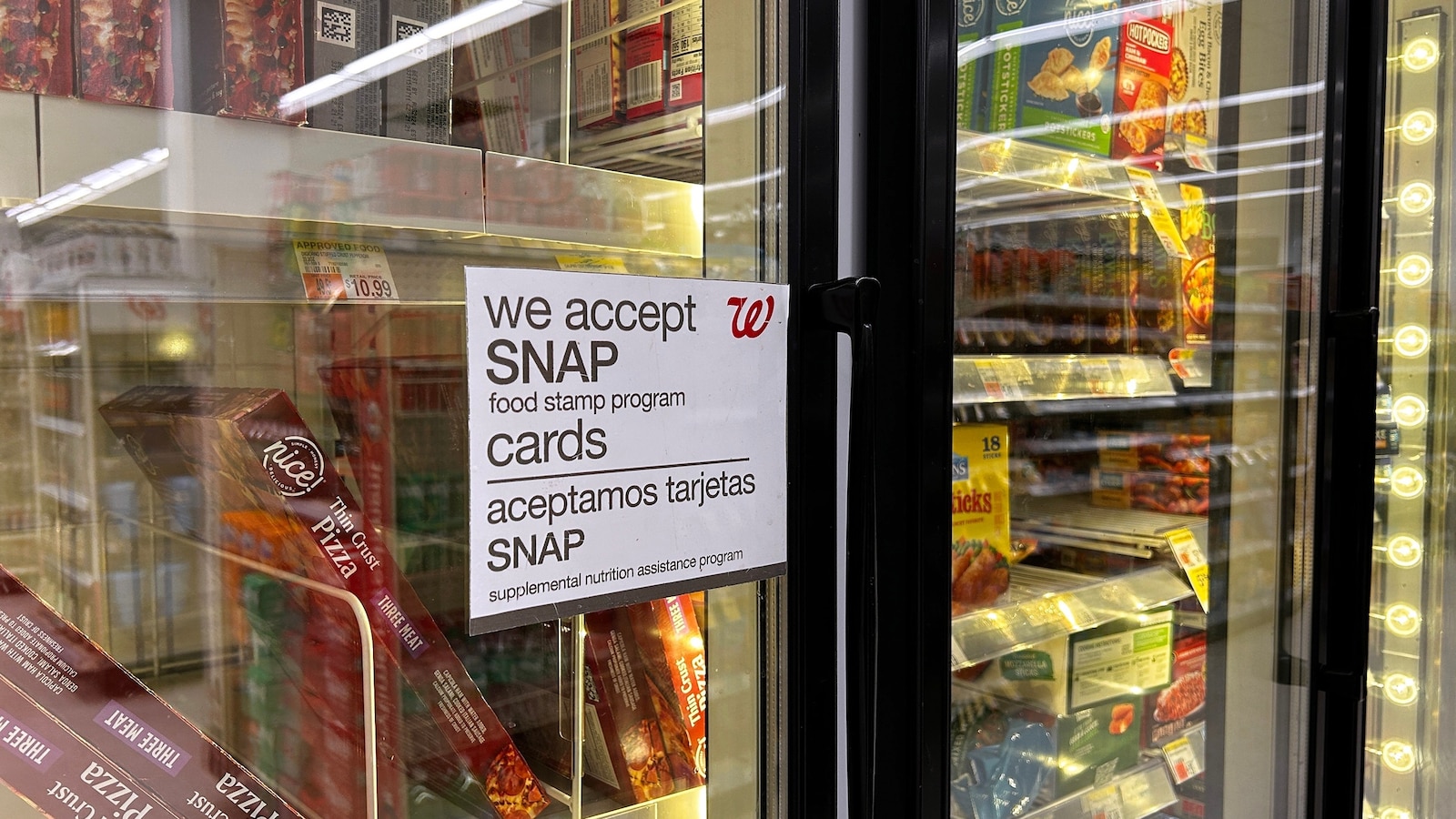 Could halt in SNAP benefits, paychecks pressure lawmakers to strike shutdown deal?