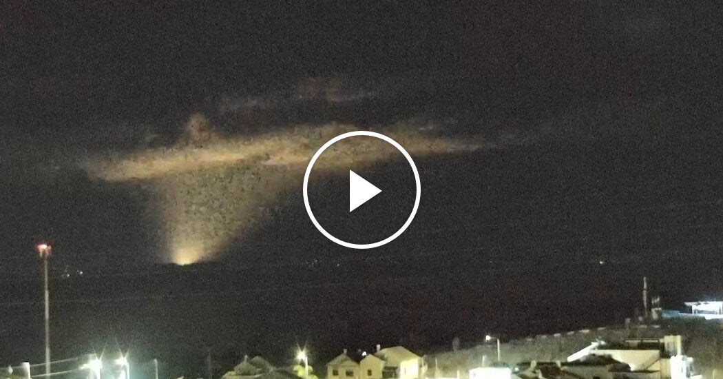 Explosions Seen Over Gaza Skyline After Netanyahu Orders New Strikes