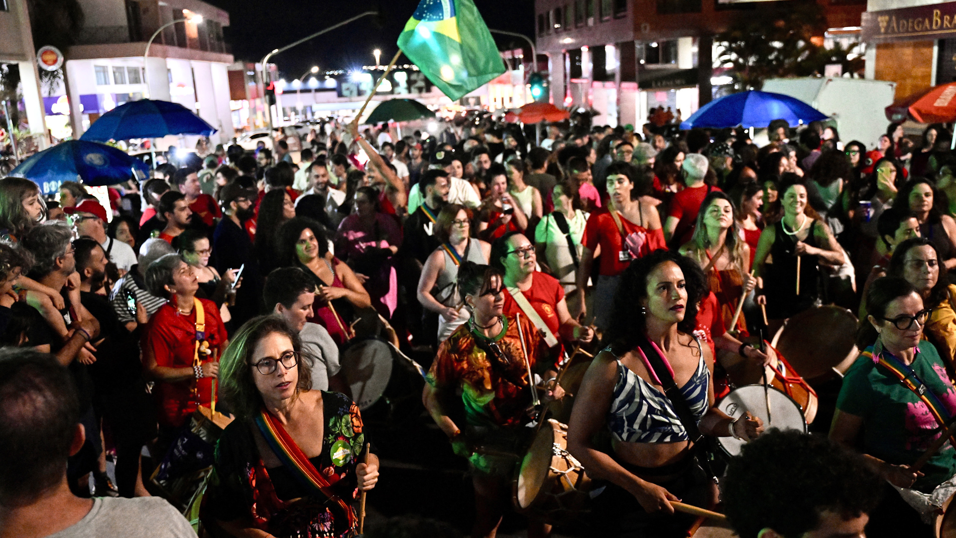 How the arrest of former president Jair Bolsonaro has divided Brazilians | Jair Bolsonaro