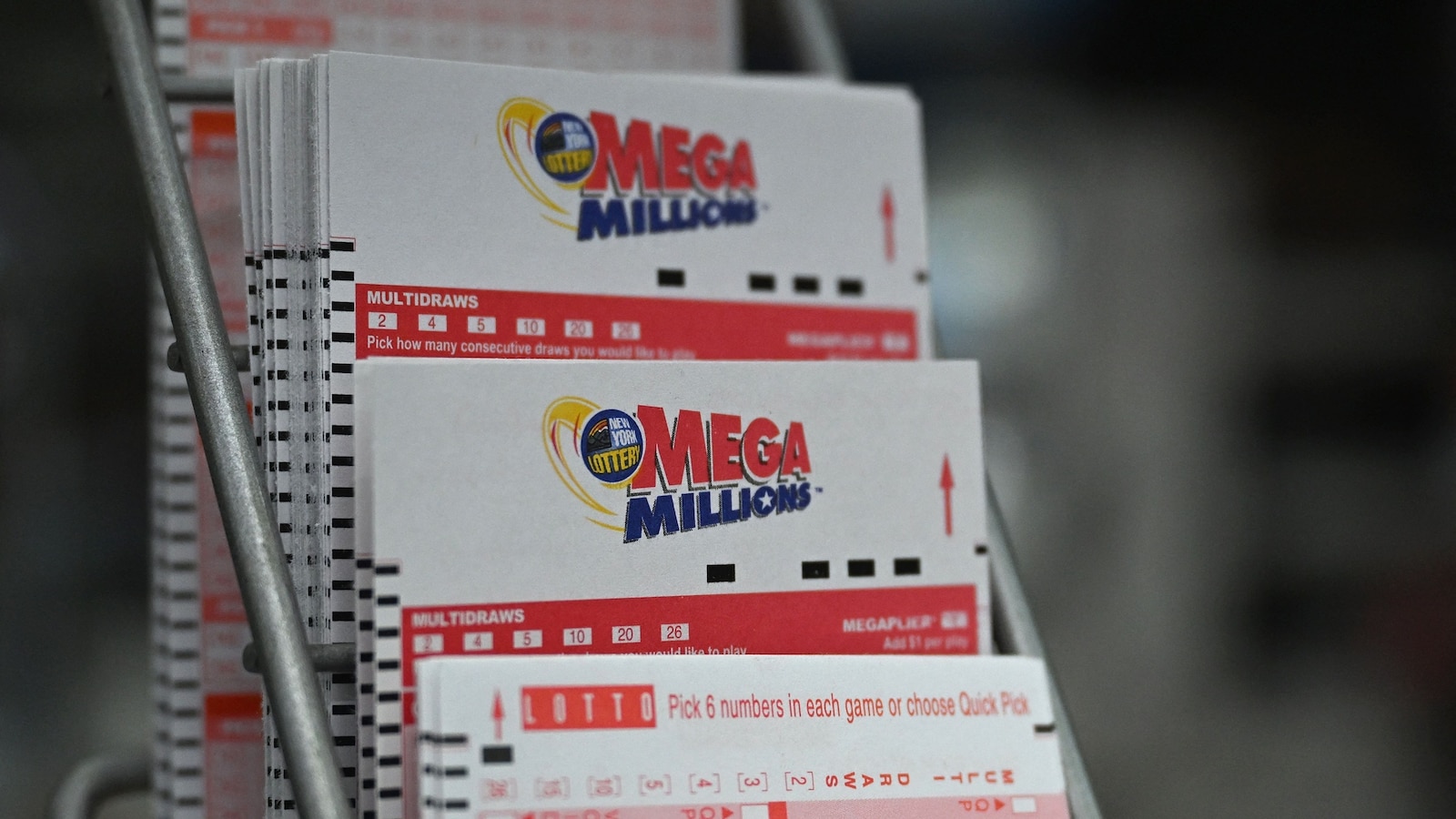 Winning numbers drawn for $843M Mega Millions jackpot