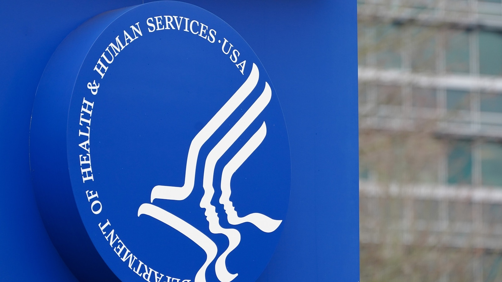 HHS says it's freezing child care payments to Minnesota after fraud allegations