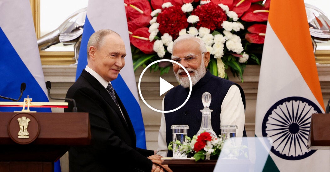 Putin Receives Warm Welcome in India