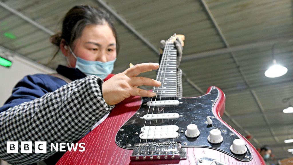 China hits growth goal after exports boom defied US tariffs