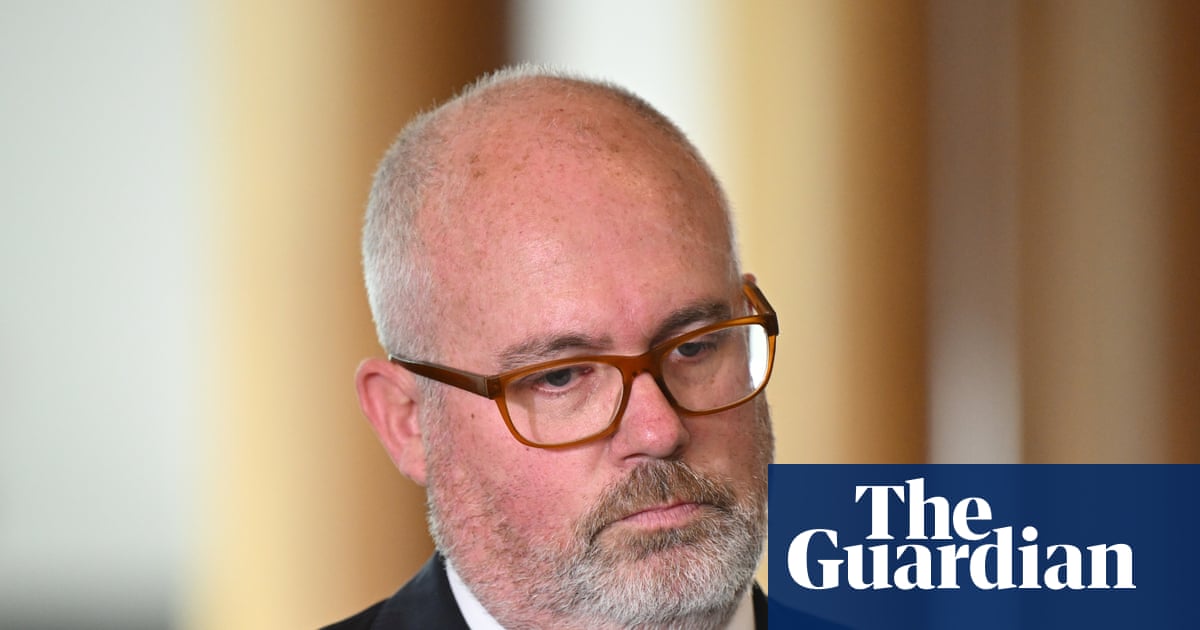 Labor wants US to ‘set out the facts’ before passing judgment on Trump’s capture of Maduro | Australian foreign policy